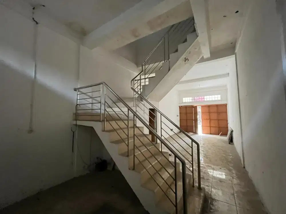 Dijual rumah di jalan jemadi gang famili