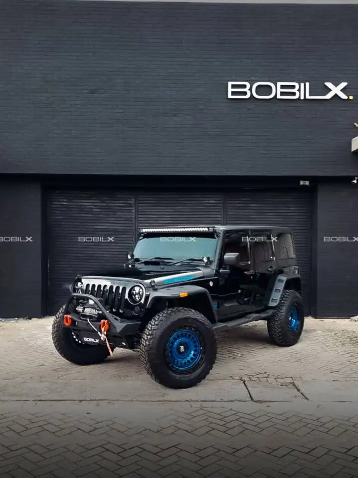 2012 Jeep Wrangler Rubicon 3.6 AT Black on Black