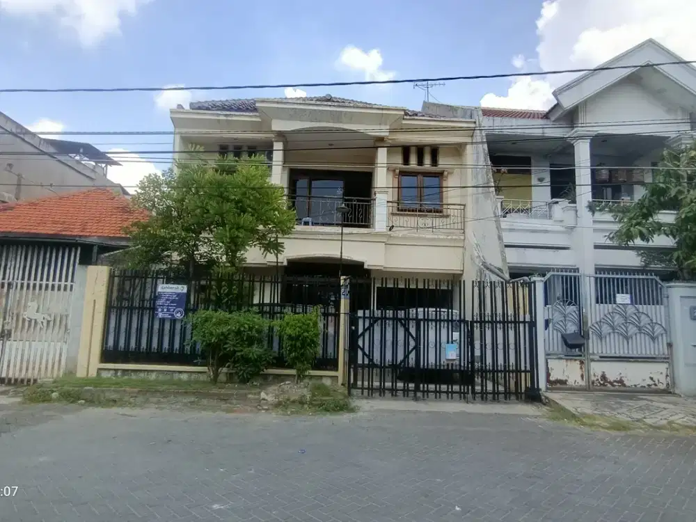 Rumah Cocok Usaha Kost Dukuh Kupang Barat Dekat Mayjend Sungkono