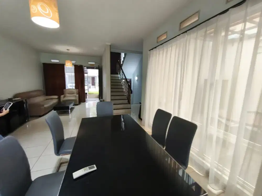 Rumah mewah strategis mewah siap huni 2 lantai di Larang Tapa, KBP