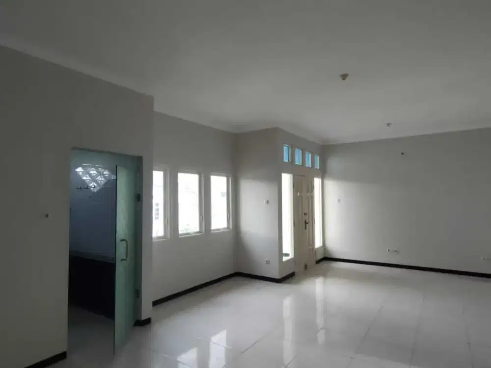 Baru Renov Rumah Darmo Permai Selatan dekat HR. Muhammad