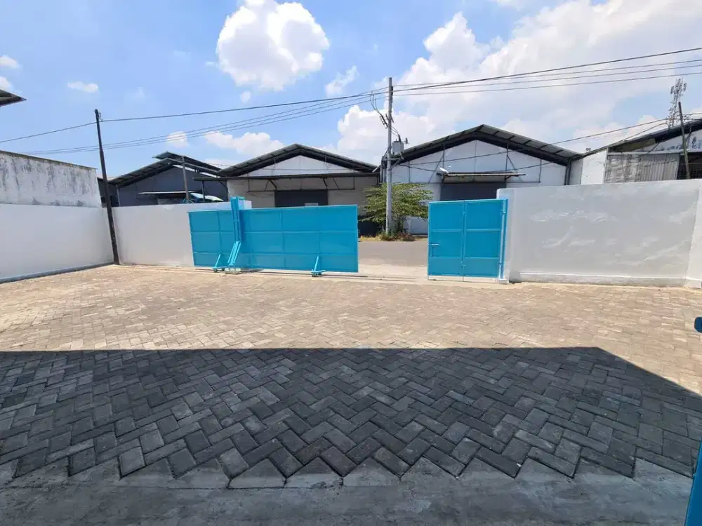 Siap Pakai ada Kantor Gudang Raya Margomulyo, Hadap Selatan