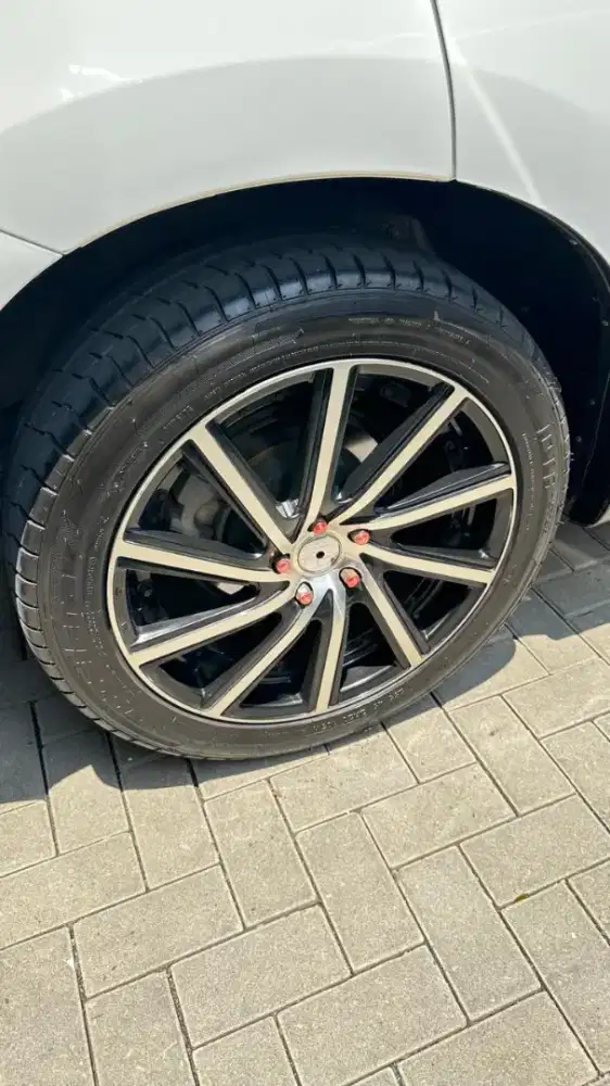 Velg R20 HSR dan Ban