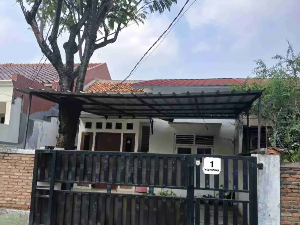 Rumah Kontrakan pinggir jalan 2 mobil di Condet