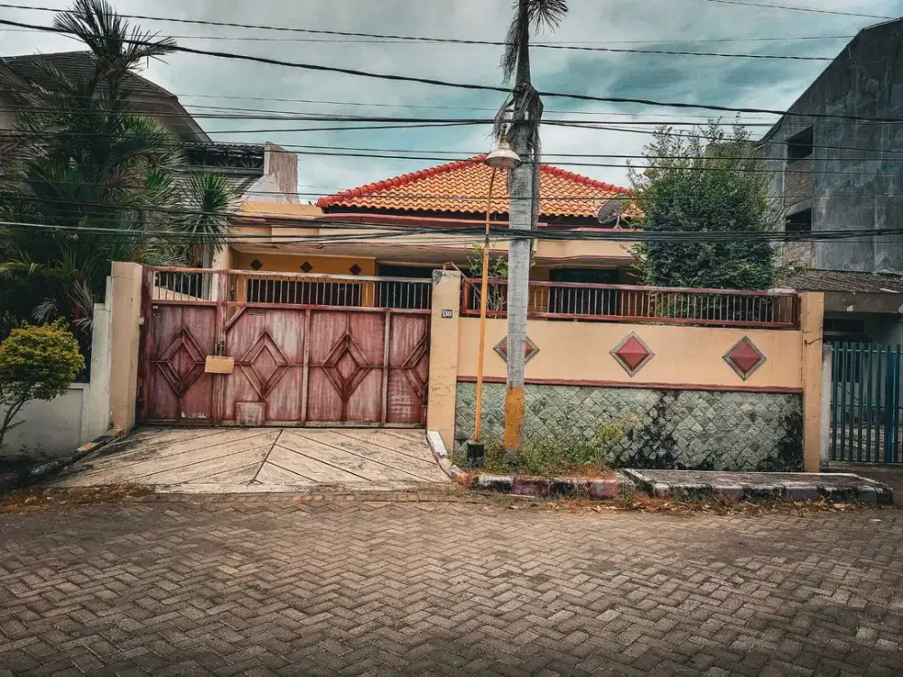 Row Jalan Super Lebar Rumah Kupang Baru Adem Hadap Selatan