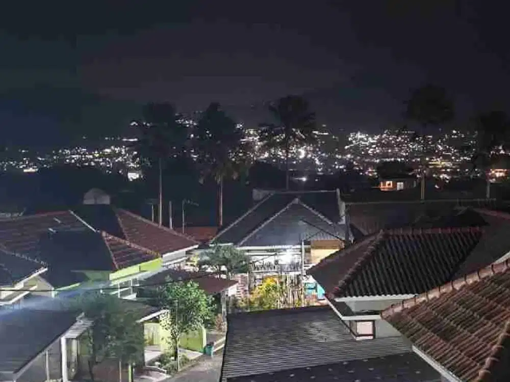 villa murah 1 menit dari wisata museun angkut dan jatim park persis di tengah kota batu view bagus BU SEGERA.