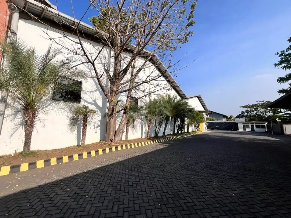 Gudang Pabrik Berjalan Pelemwatu Kepatihan Menganti Gresik Benowo