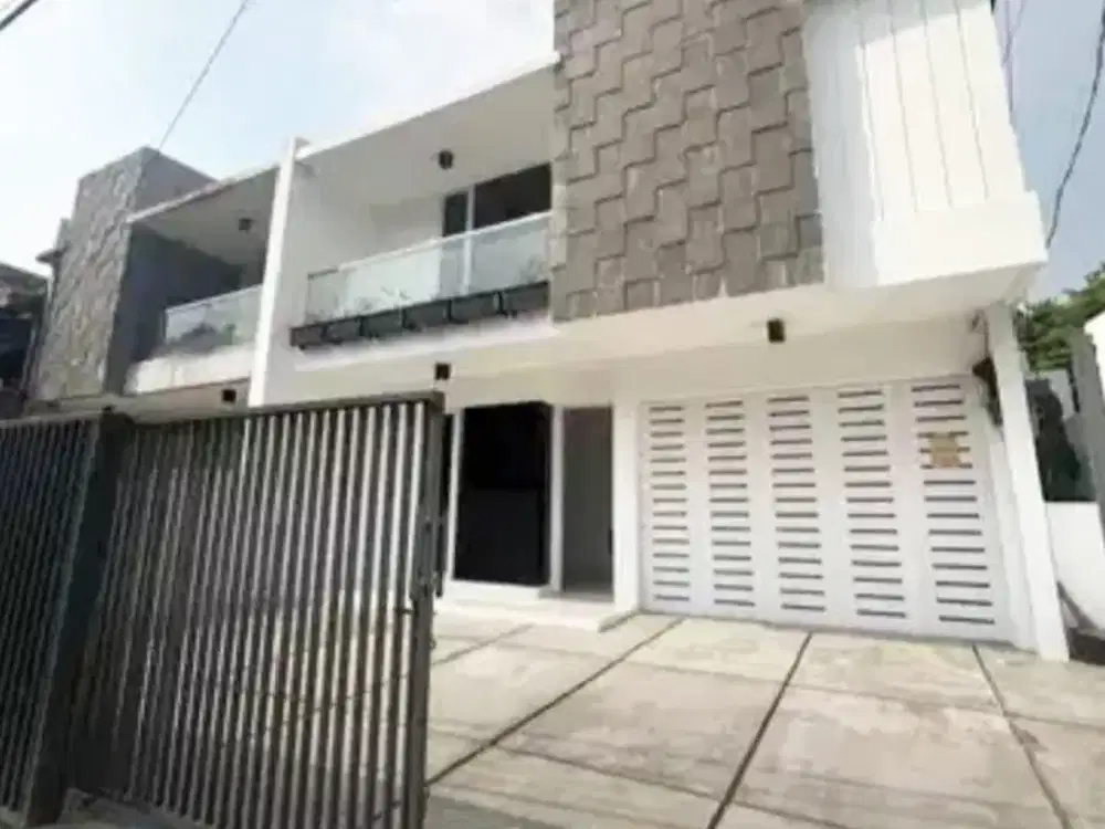 Di sewa Rumah di Tebet Jakarta Selatan jalan 2 mobil, Bisa utk rumah tinggal atau kantor