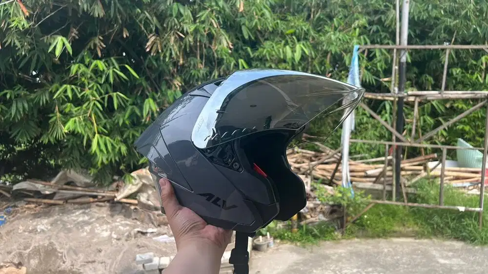 Dijual helm ALV ultron V2 likenew mulus.