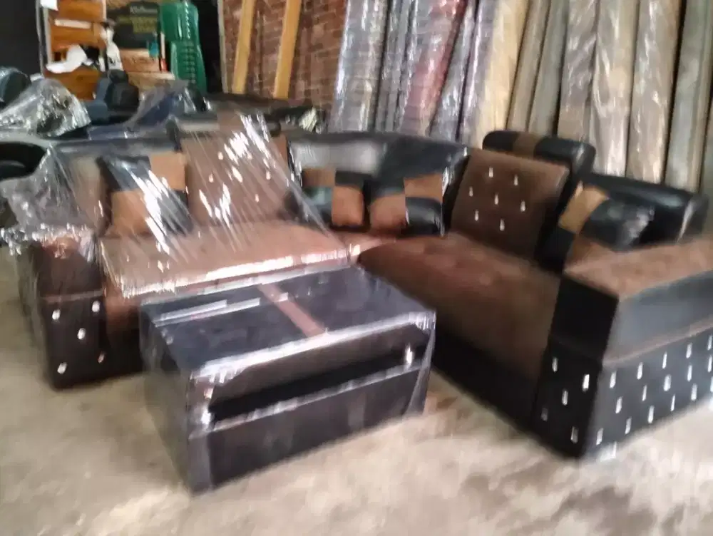 Sofa minimalis cokelat tua
