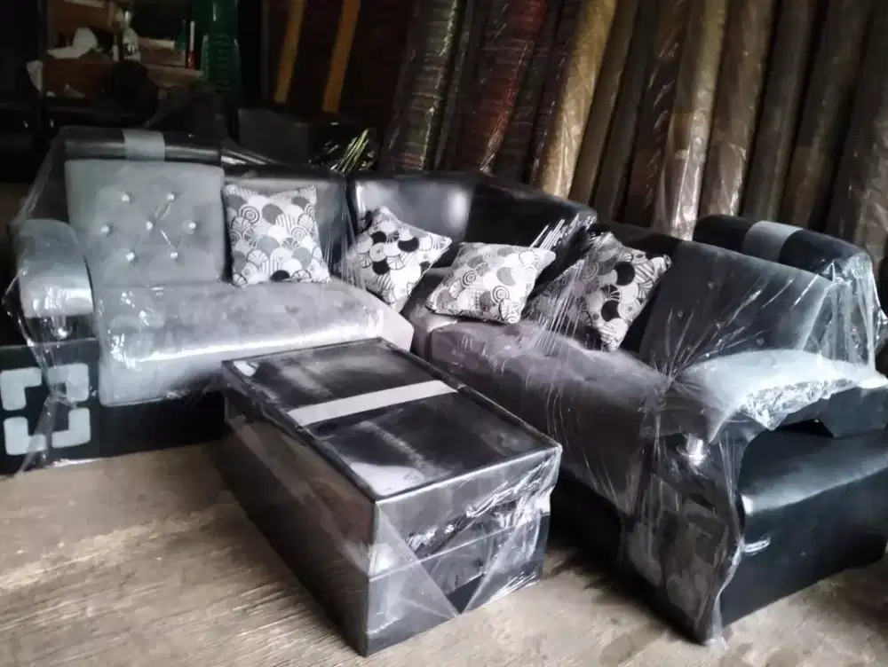 Sofa minimalis abu hitam
