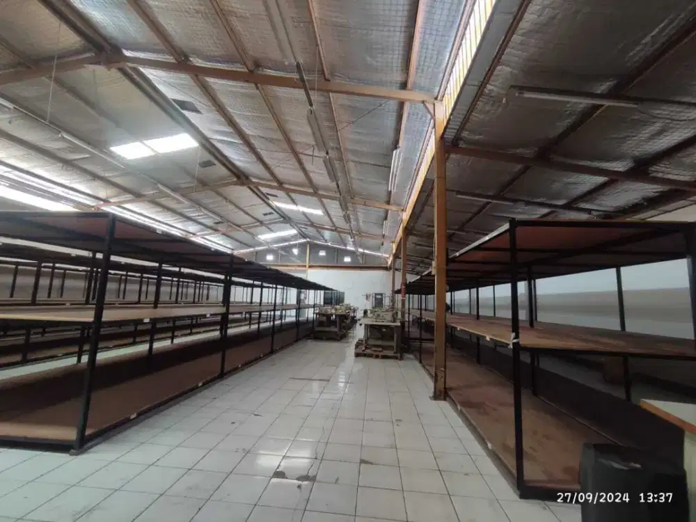 Gudang beraih siap huni di taman kopo kota bandung