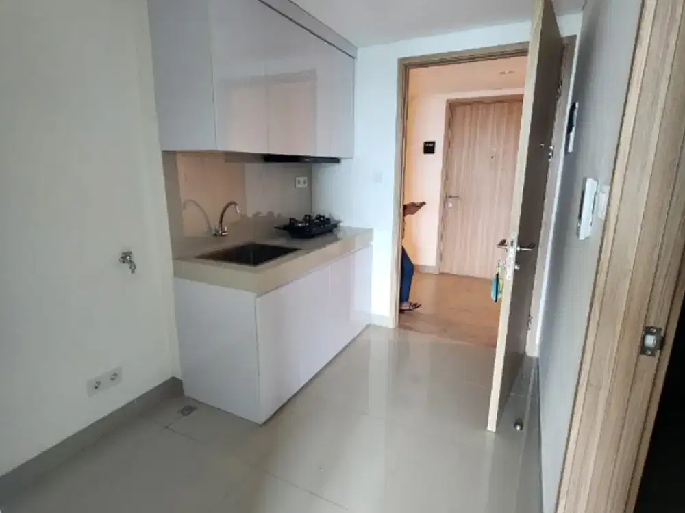 Disewakan Apartemen Embarcardero Tipe  2BR Unfurnished Ada AC