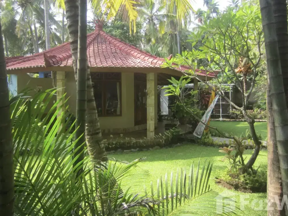 7 Bedroom Villa for sale in Tejakula, Bali