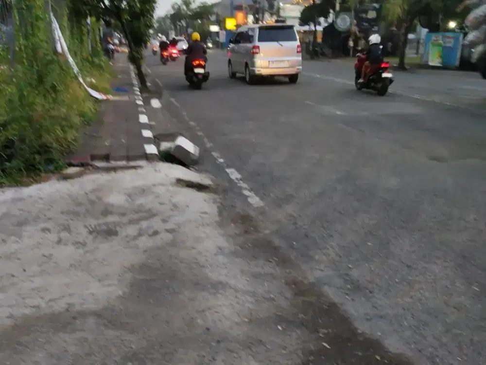 Tanah 7,1 are di jlan utama mahendradata