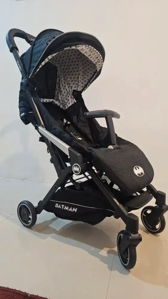 Stroller Dash Coco Latte (Batman Series) + Molion Rocking Horse (Baru)