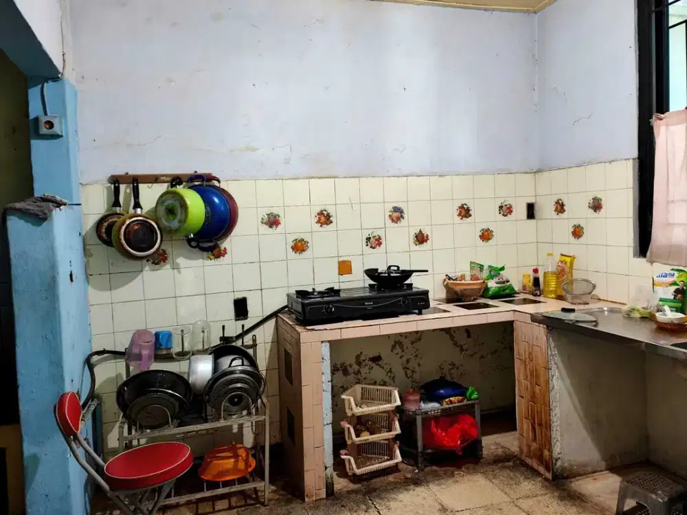 Turun Harga Rumah Tua di Hook di Rawamangun Besi Beli Terpisah Murah!