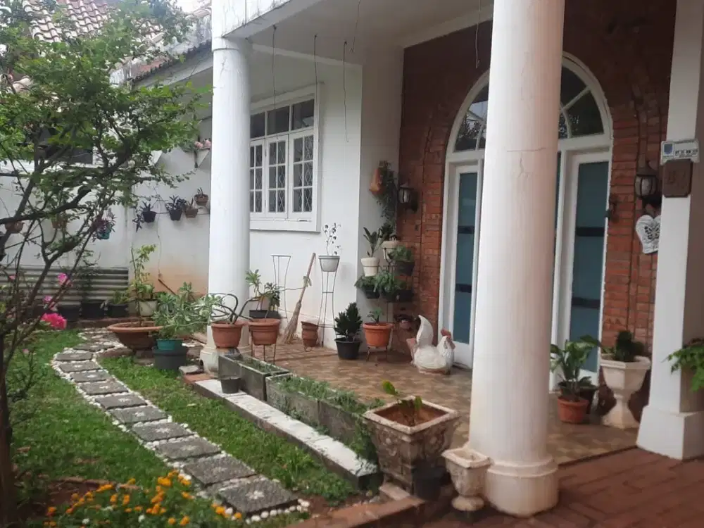 DIJUAL RUMAH CANTIK 1 LT, SIAP HUNI DI CINERE, DKT TOL BRIGIF