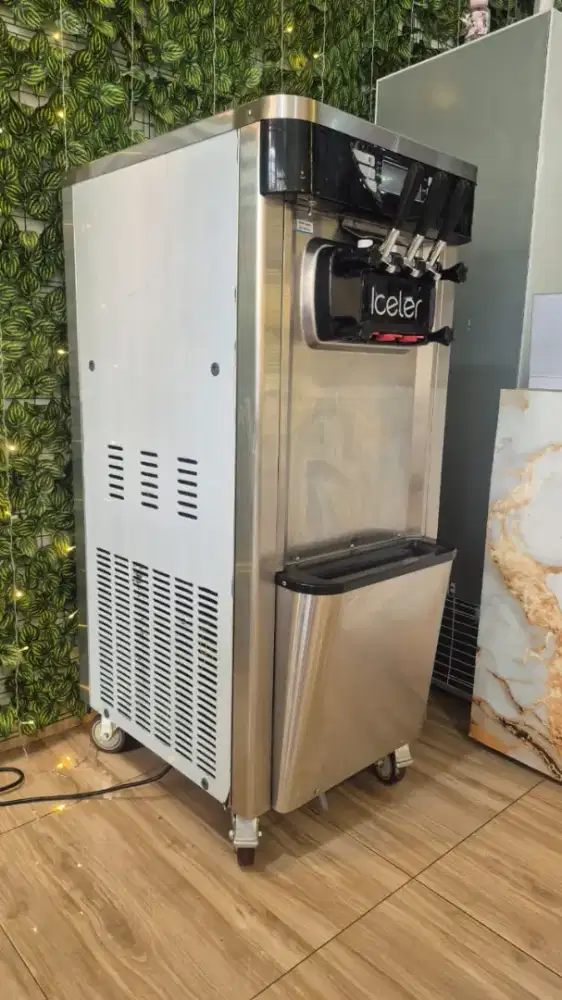 Mesin Ice cream cone merk Iceles mesin 3 tuas