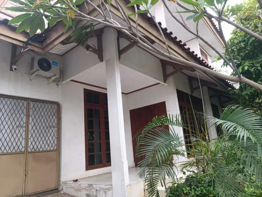 DIJUAL CEPAT!  Rumah 2 Lantai di Depok Beji
