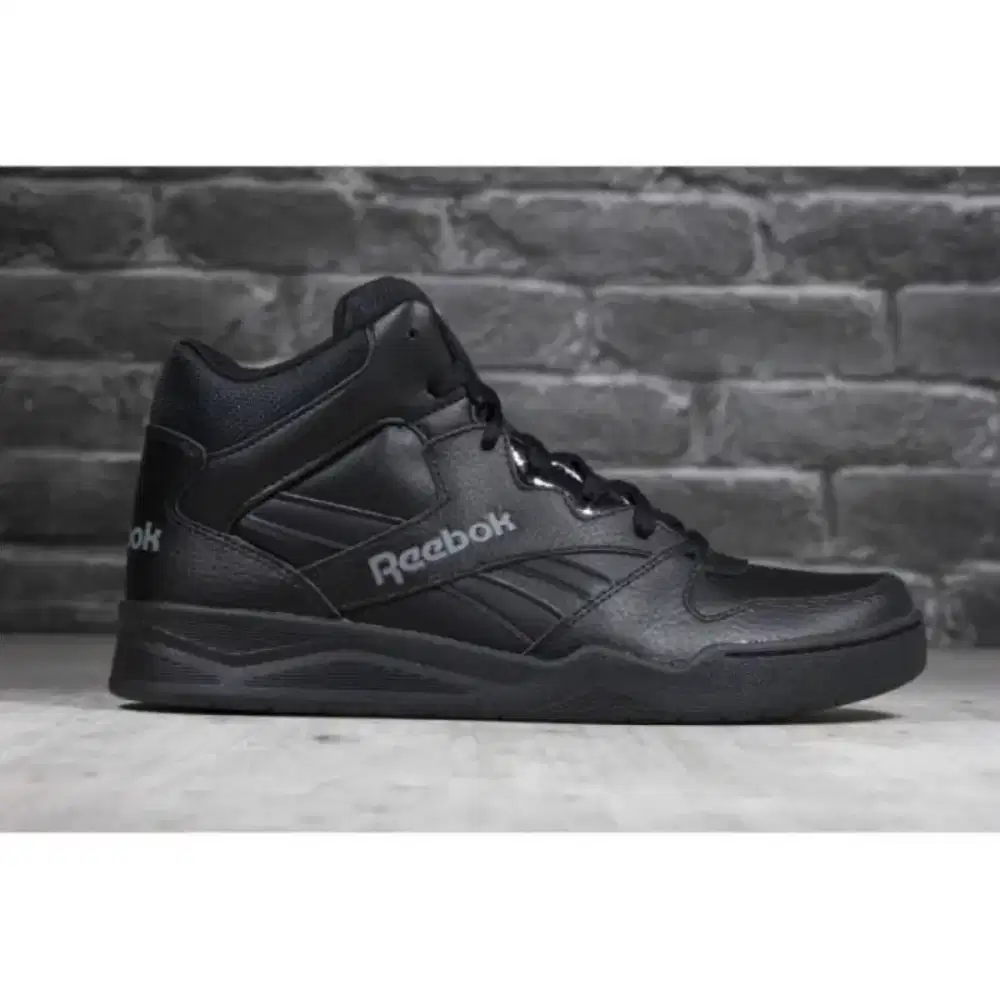 Size 43 sepatu sneakers basket padel gym reebok original