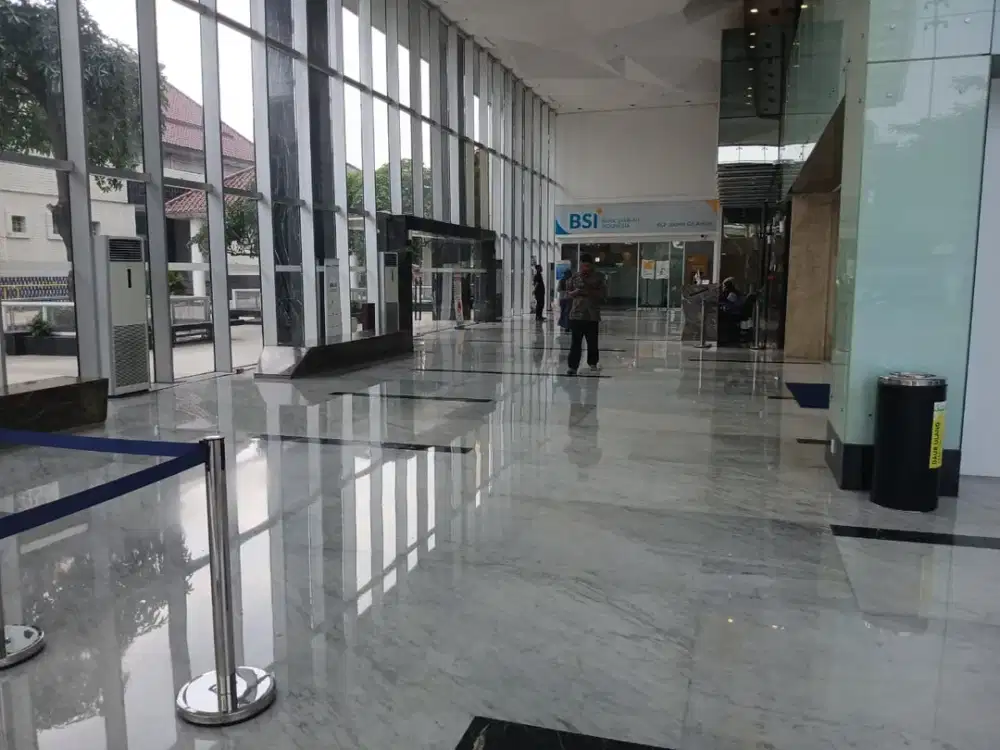 Disewakan: Lokasi Strategis untuk Pameran di Lobby Perkantoran TB Simatupang