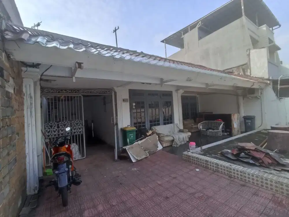 Dijual Rumah Strategis Kayu Manis dekat Stasiun Kereta Matraman, jalur Trans Jakarta