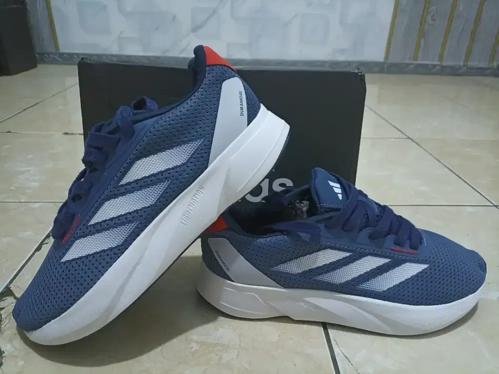 Sepatu Olah raga Pria Wanita sz 41 (26 cm) baru