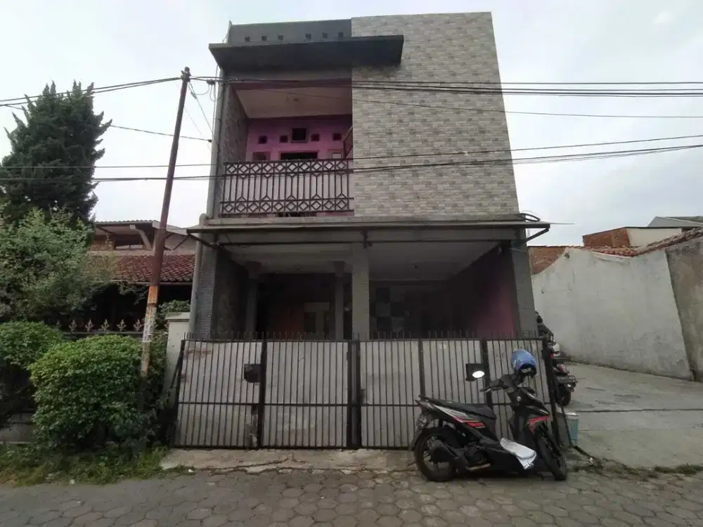 Rumah 2lantai siap huni harga475jt dekat stt telkom  tol buah batu