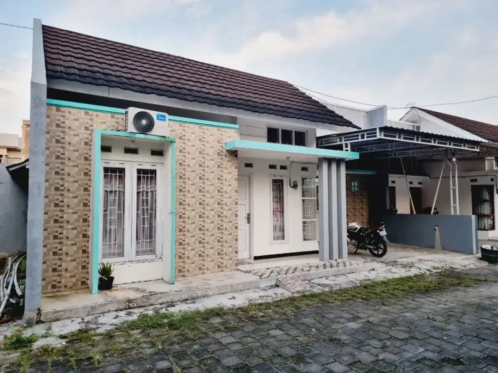 Rumah Cantik Nyaman Dalam Perumahan Cluster Gedongan Colomadu KRA