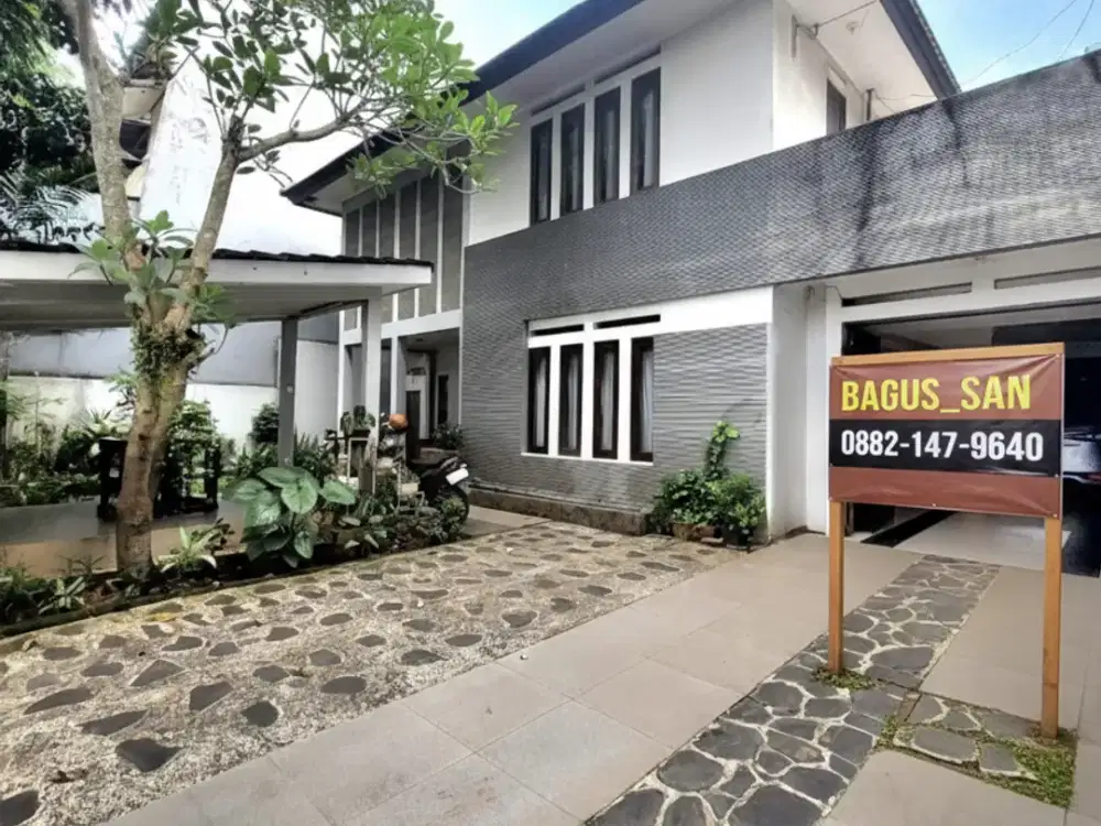 HOT SALE Rumah 2Siap Huni  Lantai  Luas 392 m2 Dengan Backyard luas  Di  Bintaro Sektor 7
