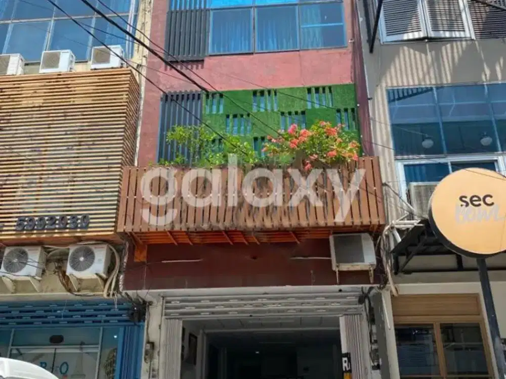 Ruko 4 Lantai Siap Pakai Turun Harga di Manyar Kertoarjo, Tengah Kota Surabaya