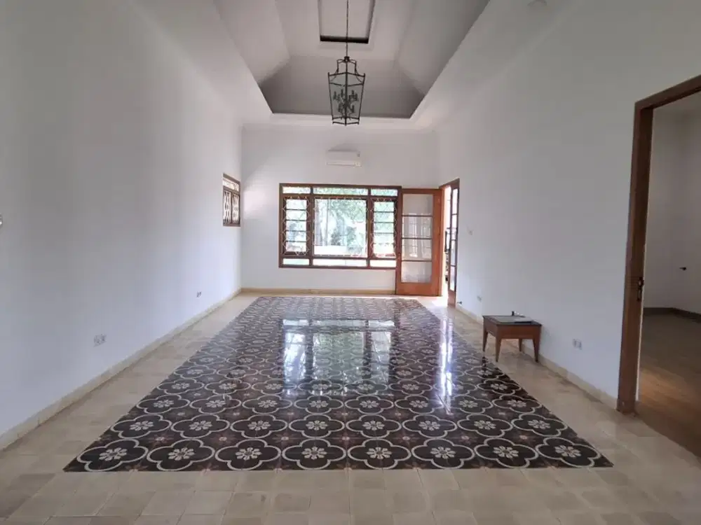 Rumah dijual di salah satu lokasi terbaik di Kebayoran Baru