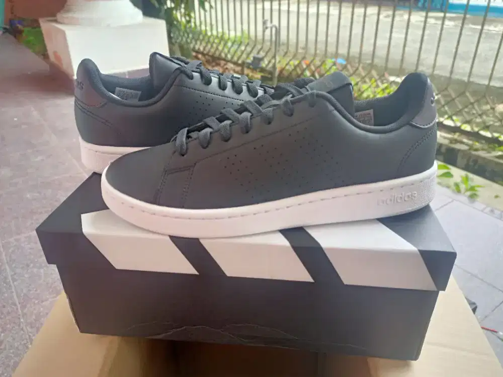 (NEW BNIB) Adidas Advantage Black Size 40 insole 25cm BARU & ORIGINAL