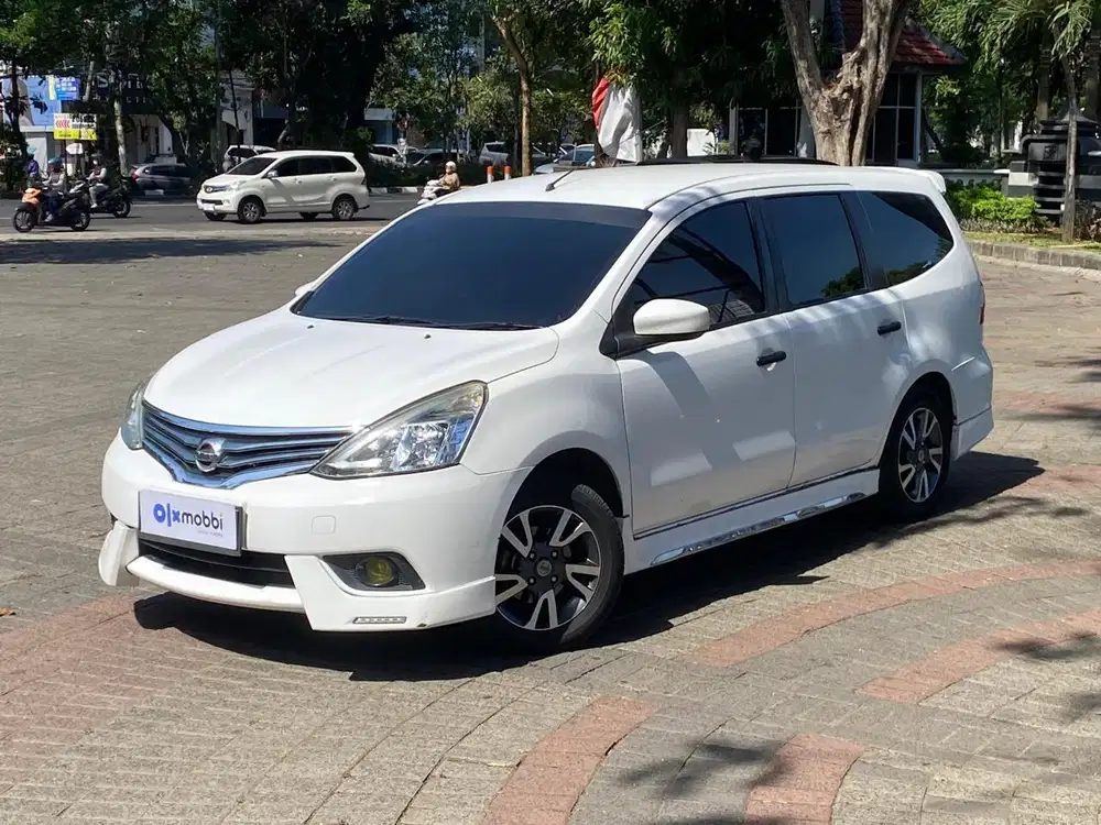 DP Rendah - Nissan Grand livina 1.5 SV Bensin MT 2018 Putih