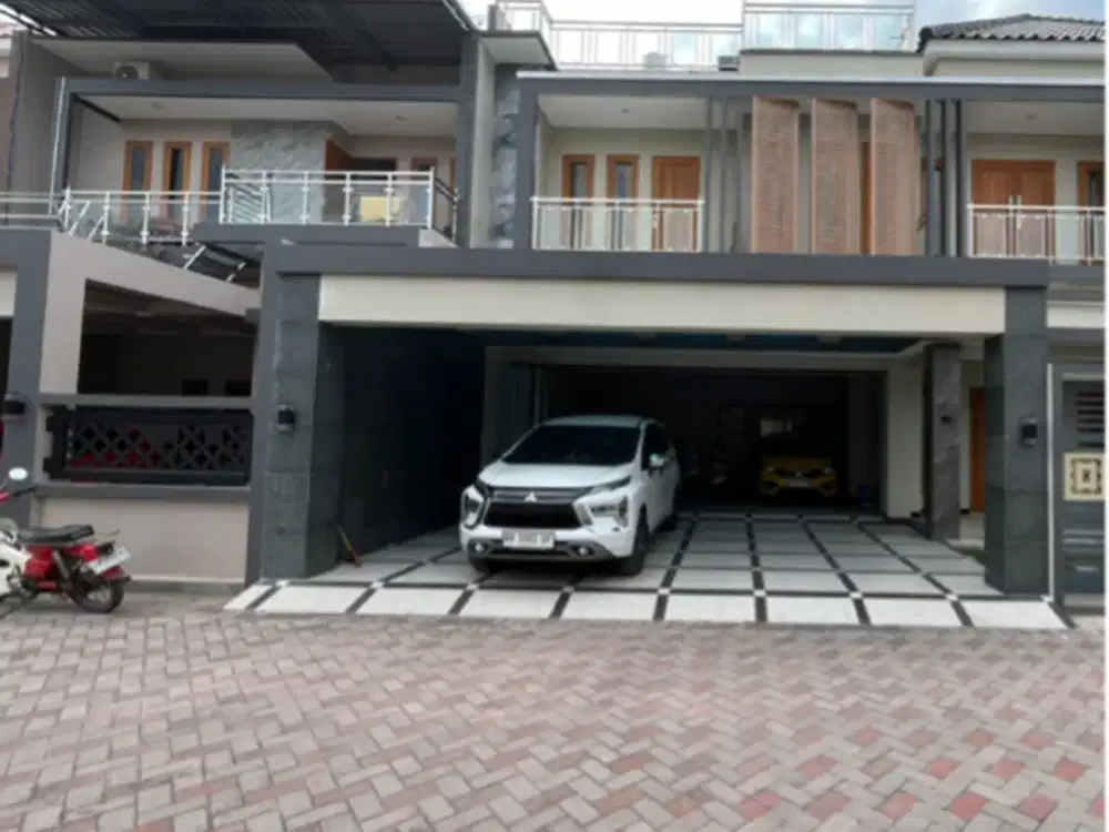 dijual rumah disolo baru