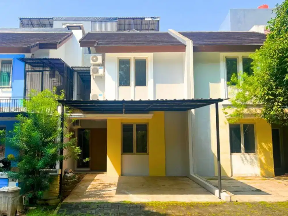 Dijual Rumah Kos Kosan Satu Satunya Yang Berhadapan Dengan Taman