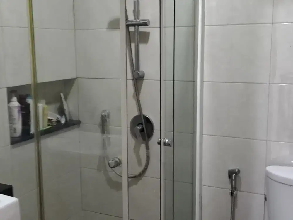 JUAL CEPAT RUMAH GREEN LAKE CITY CLUSTER ASIA 2 LANTAI SDH COR 2 LANTAI