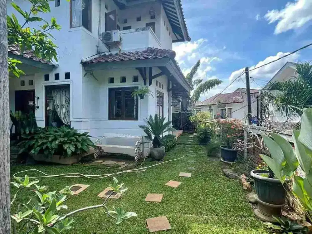 Dijual rumah luas nyaman hook di komplek area Cirendeu Ciputat timur