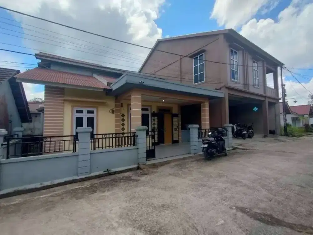 Rumah Permata Transkalimantan 1,5 Lantai Bagus