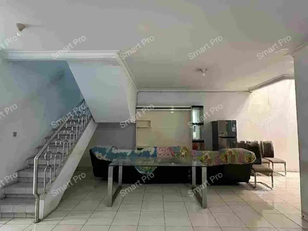 Rumah 2 lantai, Modernland, siap huni, bisa kpr