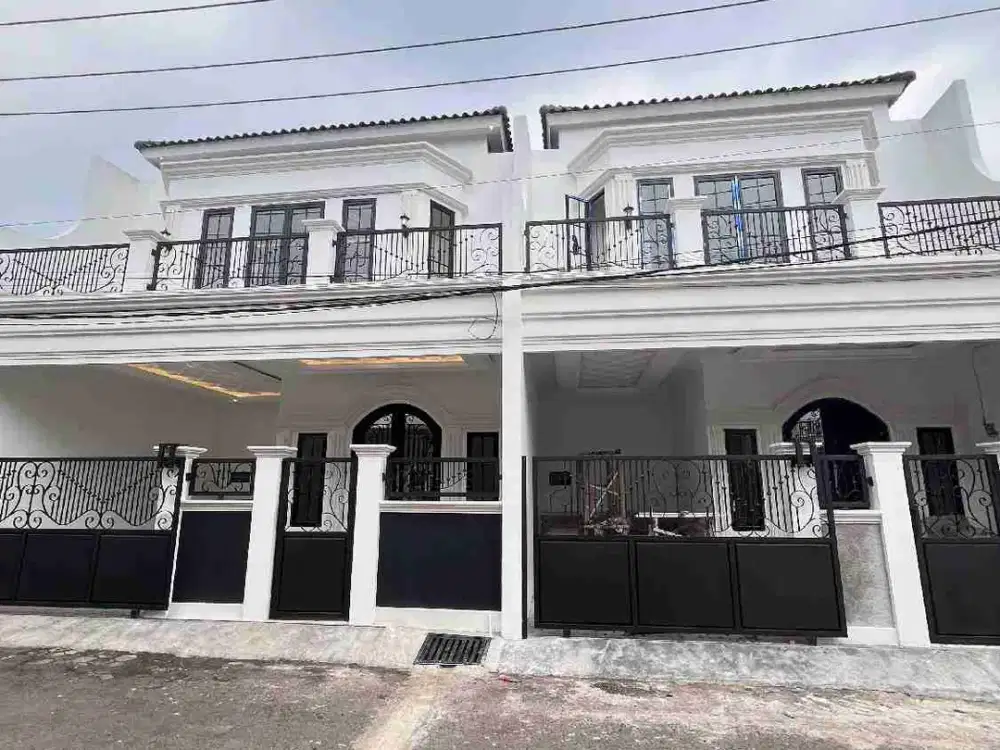RUMAH 2 LANTAI READY SIAP HUNI DESAIN CLASSIC