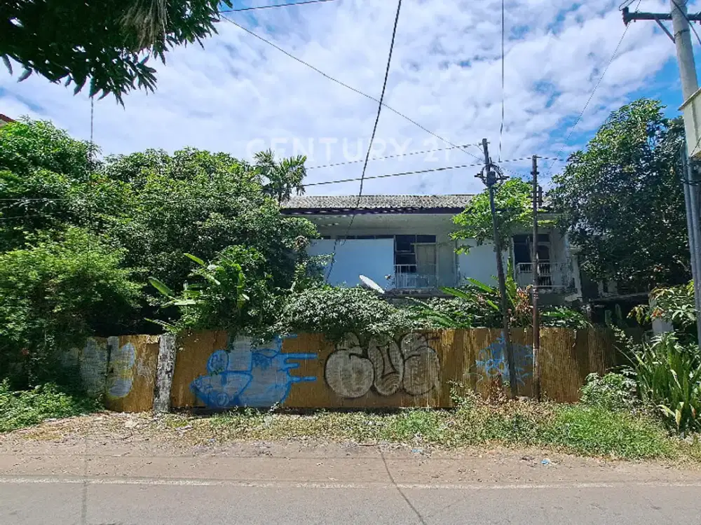 Rumah Tua Lokasi Tengah Kota Dekat Pantai Losari