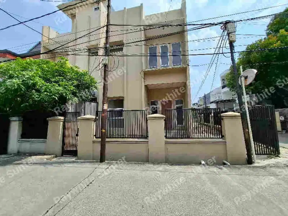 Dijual rumah di kelapa gading