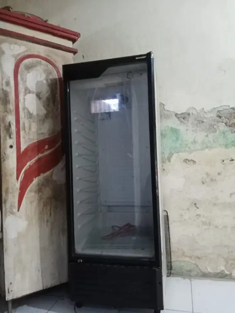 Menerima barang rusak kulkas mesin cuci swocase freser