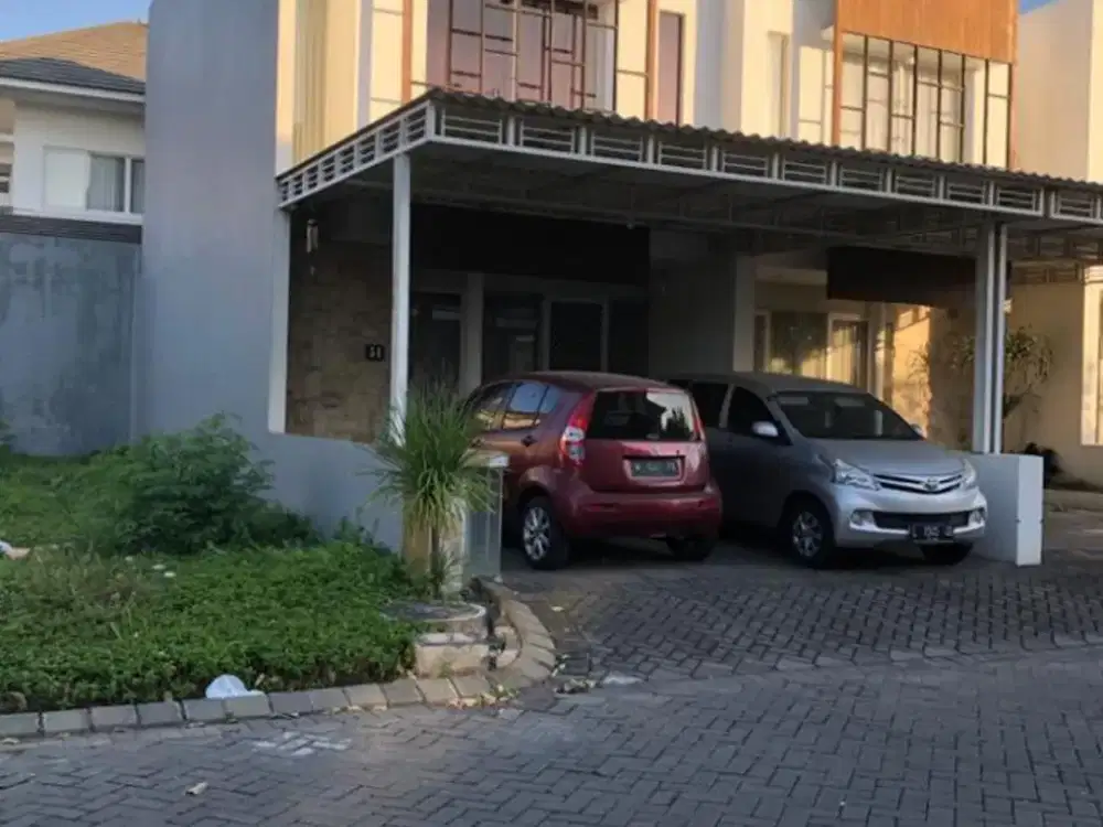 dijual rumah 2 lantai  ROYAL RESIDENCE greenwich wiyung surabaya
