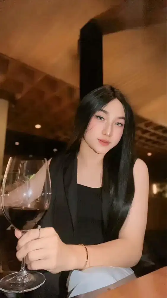 Shemale Butuh pekerjaan segera URGENT