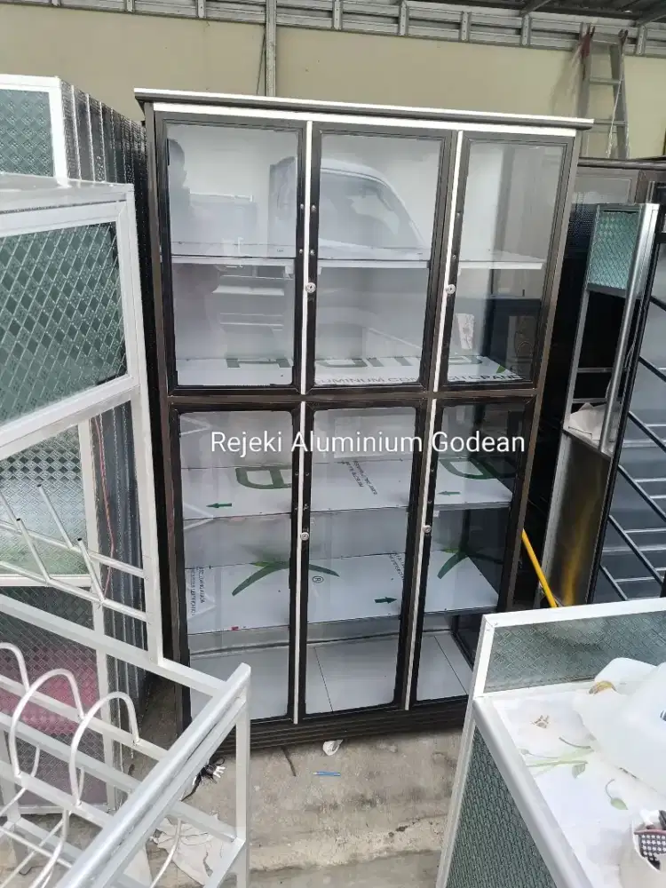 Lemari sap aluminium serbaguna
