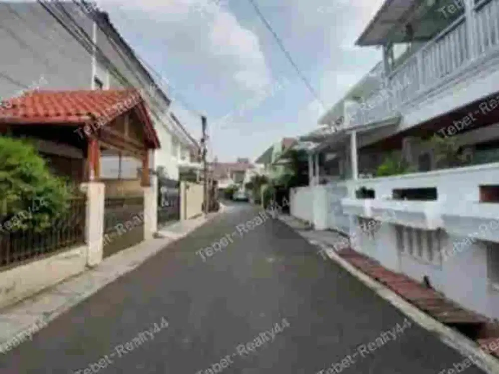 Rumah murah di Tebet Timur, Jalan 2 mobil