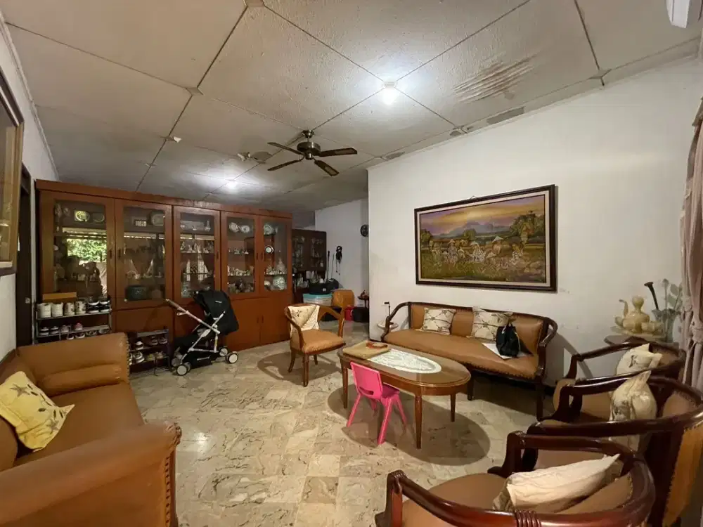 Dijual Rumah Murah di area Selong, Kebayoran Baru, selangkah ke SCBD